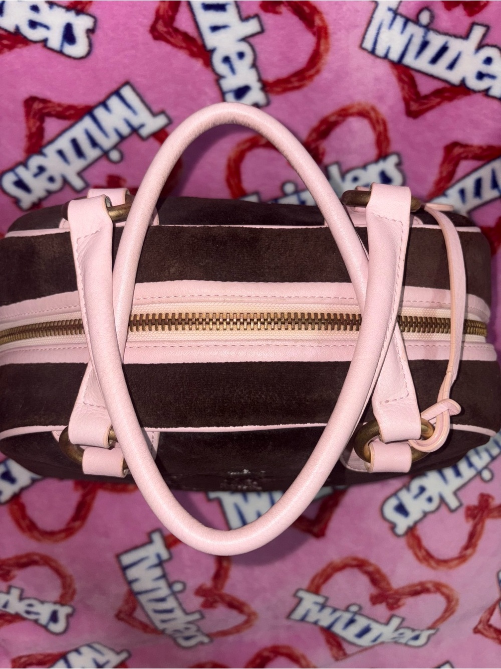 Juicy Couture 🩷🤎 Vintage Royal Juicy Bowler Bag: “Girls Will Be Juicy Girls” - Picture 7 of 16
